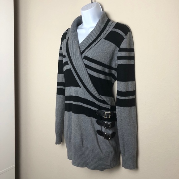 2b Bebe sweater - Picture 2 of 5